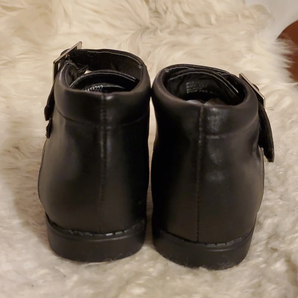 NWT Danuccelli Baby Boys Black Buckle Shoes - Size 4